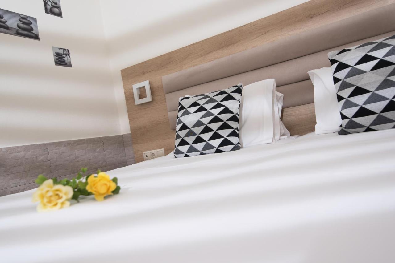 Vagelis Apartments Malia ภายนอก รูปภาพ